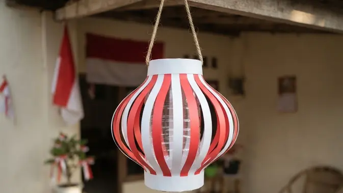 Bikin Lampion Merah Putih dari Botol Plastik, Estetik dan Ramah Kantong