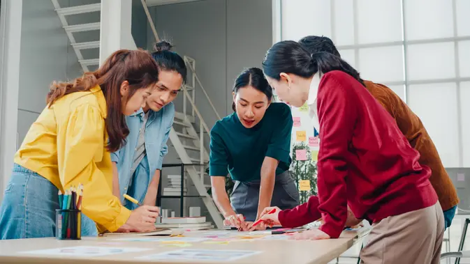 Job Hopping vs Job Hugging: Pilih Gas atau Bertahan?