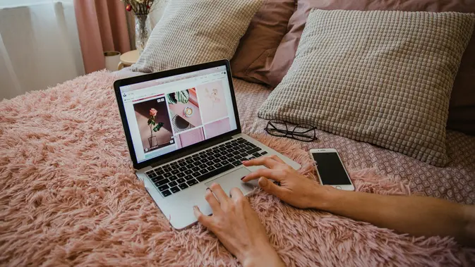 Kerja dari Kasur Lagi Viral, Tapi Ini Harganya Menurut Ahli