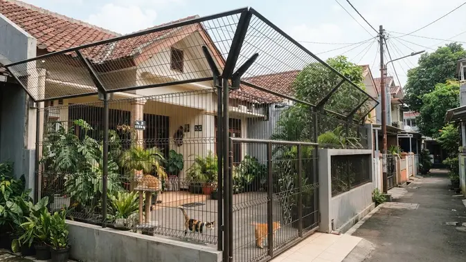 9 Pagar Pekarangan Anti-Kucing Kabur yang Wajib Lo Coba