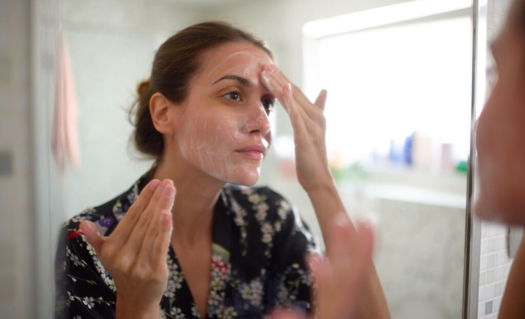Chemical Peel di Rumah Bikin Kulit Glowing Tanpa Perih? Ini Cara Aman dan Ampuhnya!