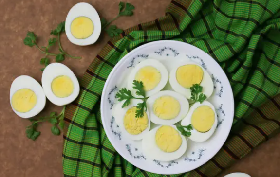 Bikin Fokus Seharian! Ini 4 Menu Sarapan Tinggi Protein yang Gak Bikin Cepet Laper