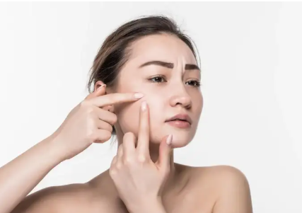 7 Cara Pakai Skincare yang Bikin Wajah Glowing Natural! No Ribet, No Mahal!