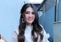 10 Pedangdut Cantik Asal Jawa Timur yang Bikin Musik Dangdut Makin Berwarna