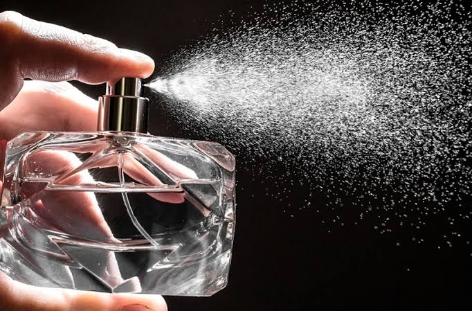 Parfum Bisa Kadaluwarsa? Ini Tanda-Tanda dan Tips Biar Wangi Favoritmu Tetap Awet!