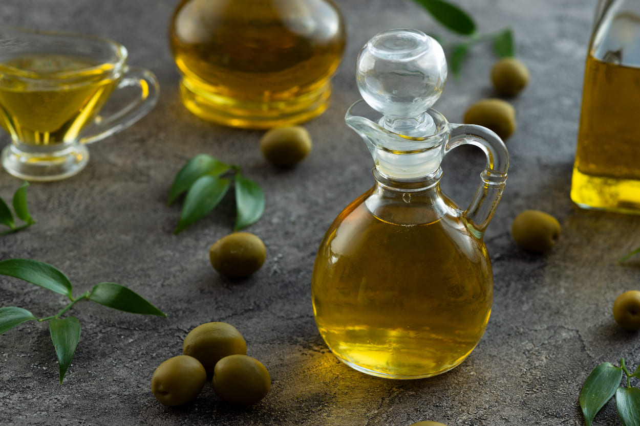 Keajaiban Minyak Zaitun: Bikin Kulit Glowing dan Awet Muda, Kunci Rahasia Cantik Alami!