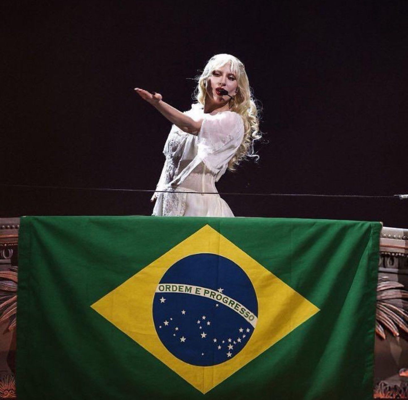 Lady Gaga Kalahkan Rekor Madonna, Gaet 2,1 Juta Penonton di Konser Gratis!