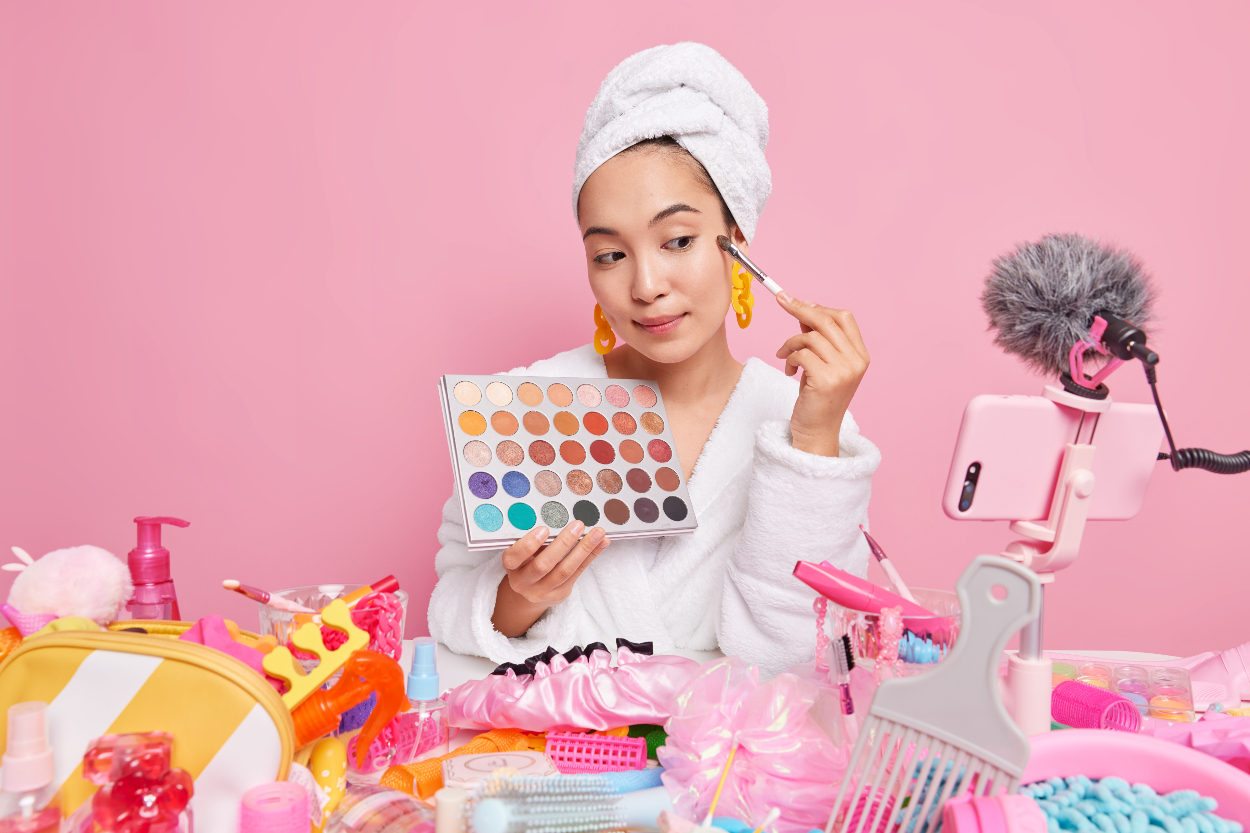 Dari Rare Beauty sampai Rhode, Ini 10 Brand Kecantikan Andalan Gen Z di 2025, Ada Favoritmu?