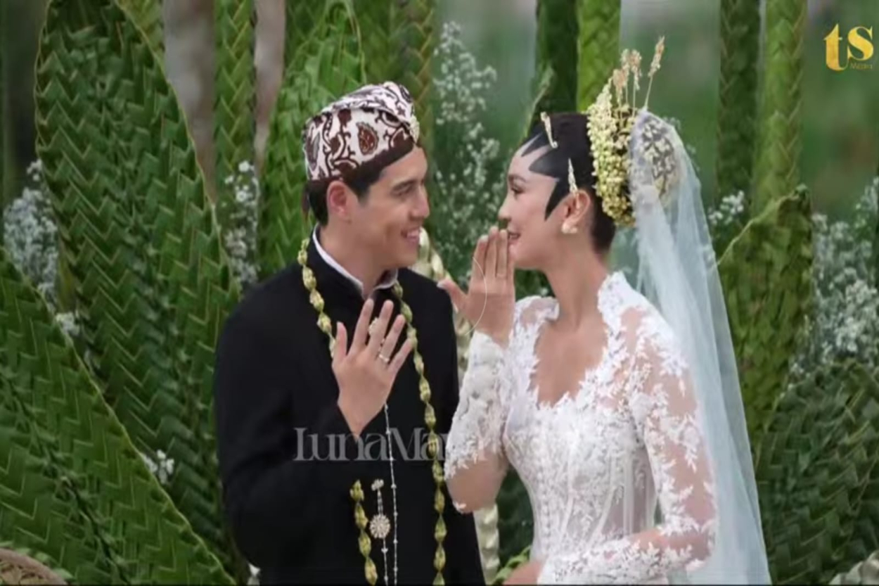 Romantis di Tengah Alam Bali: Akad Nikah Intim Luna Maya dan Maxime Bouttier Curi Perhatian Publik!