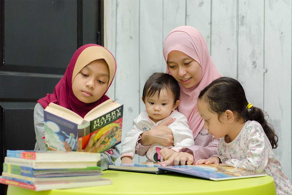 Usia Ideal Anak Baca Cerita Fiksi dan Pentingnya Pendampingan Orang Tua 