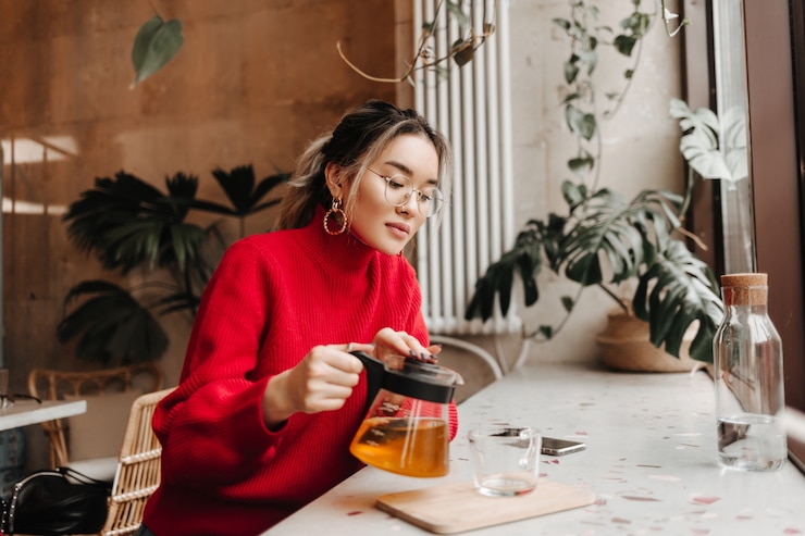 Jangan Asal Minum Teh, Begini Panduan Cara Konsumsi yang Aman agar Manfaatnya Tetap Optimal