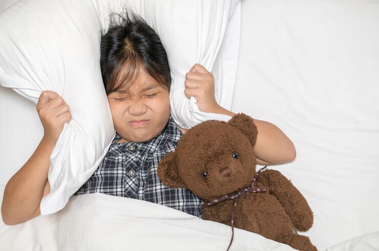 8 Alasan Mengapa Si Kecil Susah Tidur saat Malam, Ketahui juga Tips untuk Mengatasinya Cantiks
