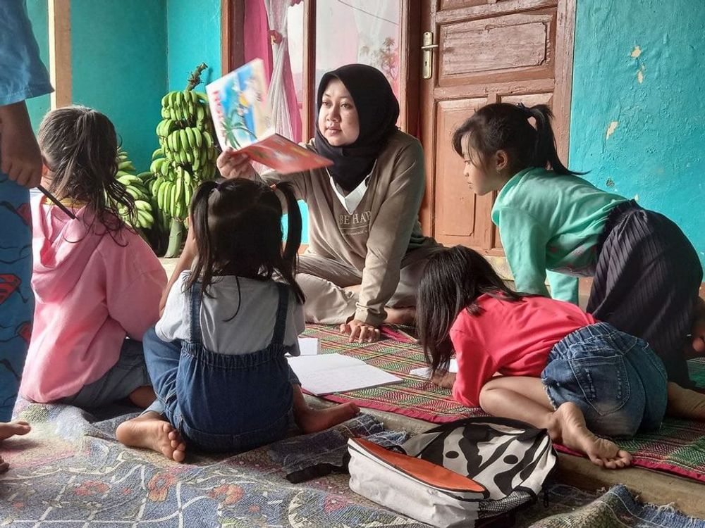 Generasi Hijau: Cara Asyik Ajarkan Anak Krisis Iklim di Rumah