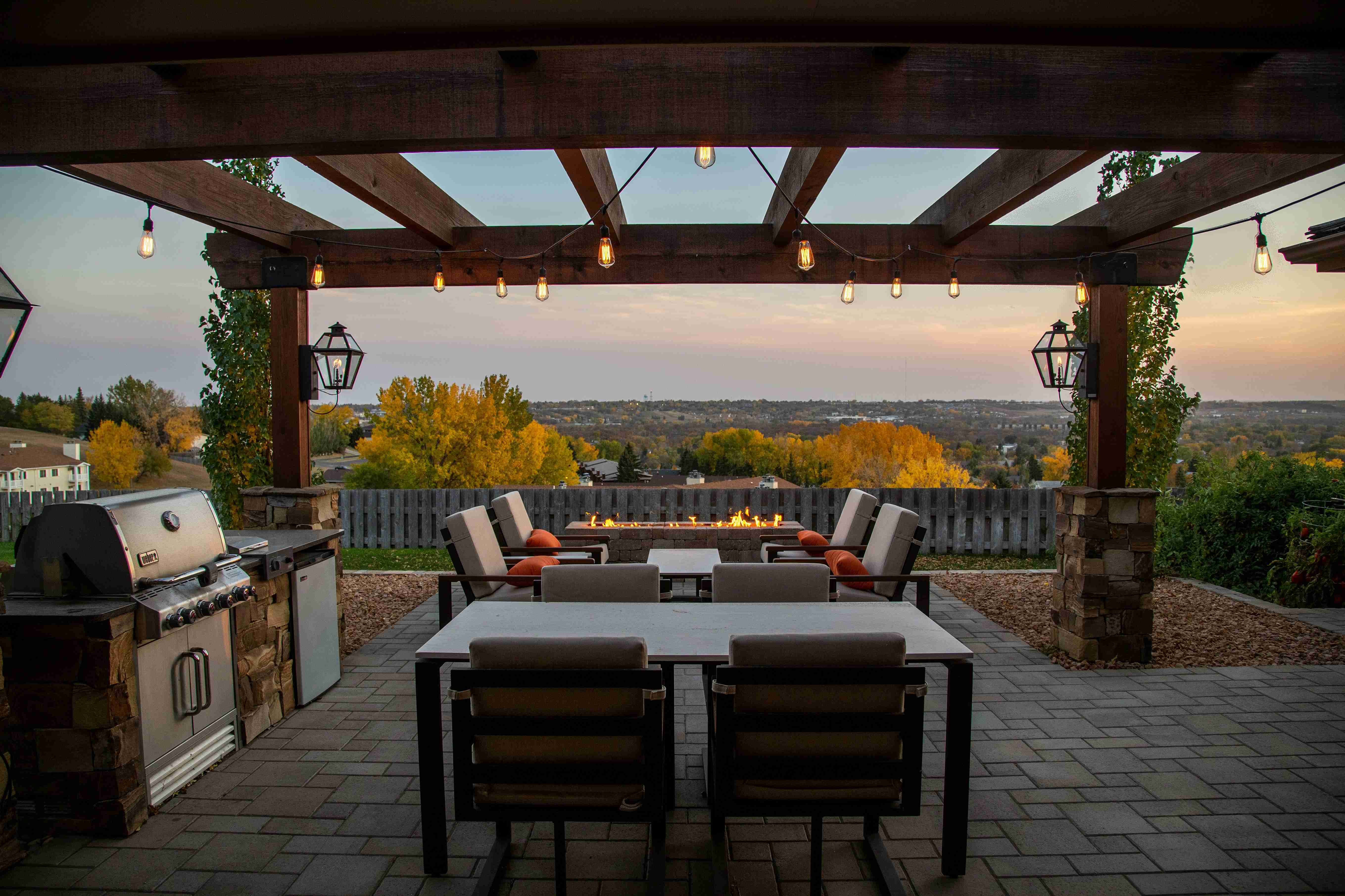 Dapur di Luar Rumah? Ini 5 Ide Outdoor Kitchen yang Bikin Betah