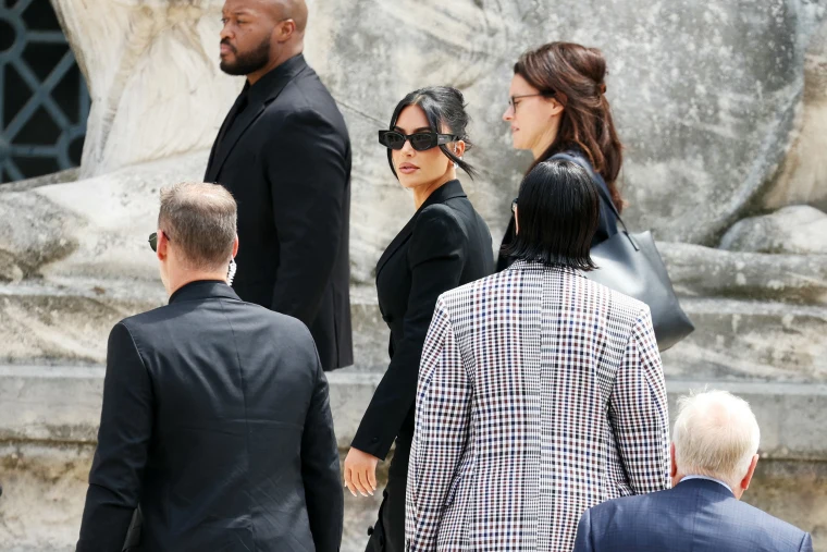 Kim Kardashian Buka Luka Lama di Sidang Perampokan yang Nyaris Merenggut Nyawanya