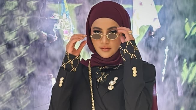Olla Ramlan Hapus Semua Postingan IG dan Minta Waktu, Isyarat Akan Lepas Hijab?
