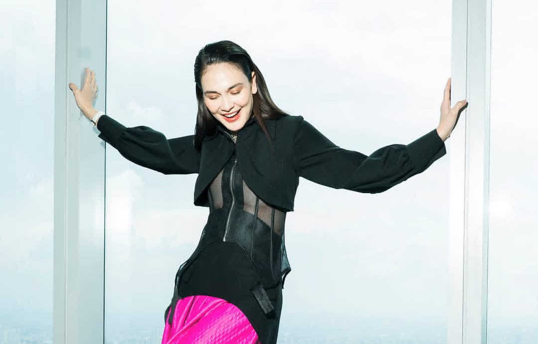 Gila! Luna Maya Ngaku Bucin...