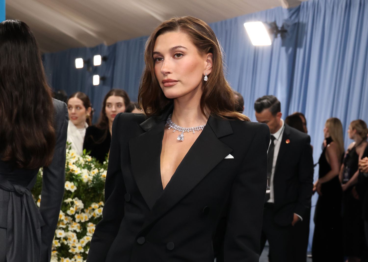 Hailey Bieber Ungkap Nyaris...