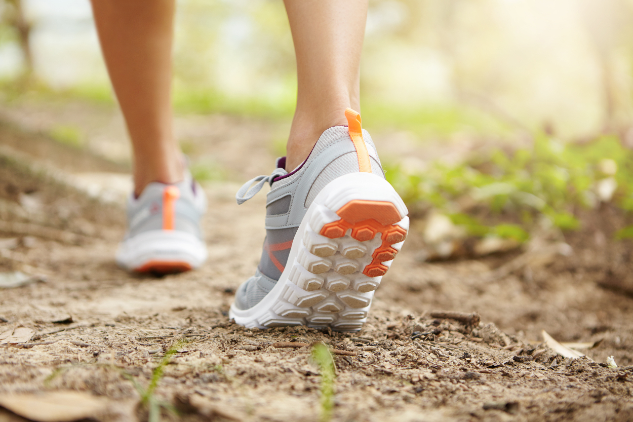 Mau Kurus Tanpa Pusing Diet? Ini 8 Jenis Jalan Kaki yang Terbukti Efektif Turunkan Berat Badan