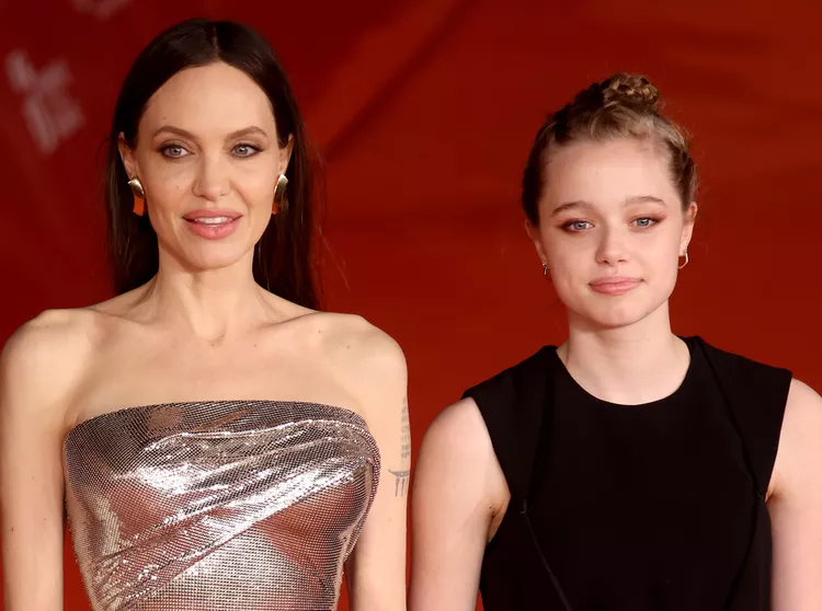 Putri Angelina Jolie ‘Hapus’ Brad Pitt dari Hidupnya? Ini Faktanya!