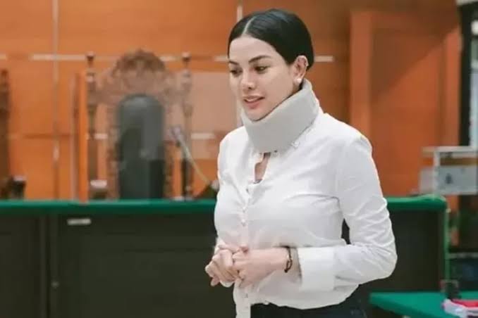 Meski Lagi Ditahan, Nikita Mirzani Tetap Kurban Sapi untuk ART dan Sopir 