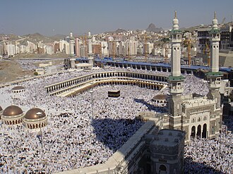 Terungkap! Ini Rahasia Lantai Masjidil Haram Tetap Dingin Meski Dihantam Panasnya Terik Gurun, Bukan Pake AC! gbr