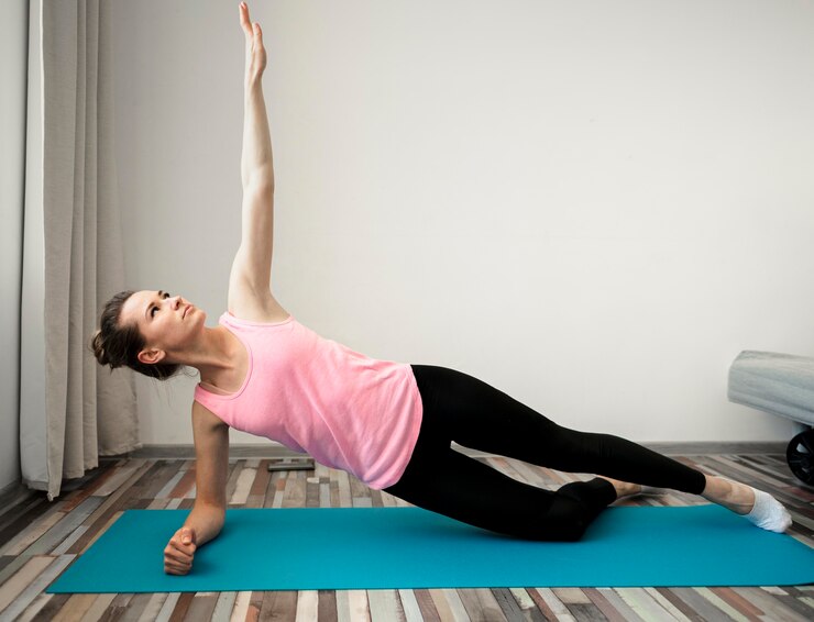Perut Buncit Langsung Kempes Hanya dengan 10 Menit Pilates di Rumah? Tanpa Alat, Gerakan ini Wajib Kamu Coba! gbr