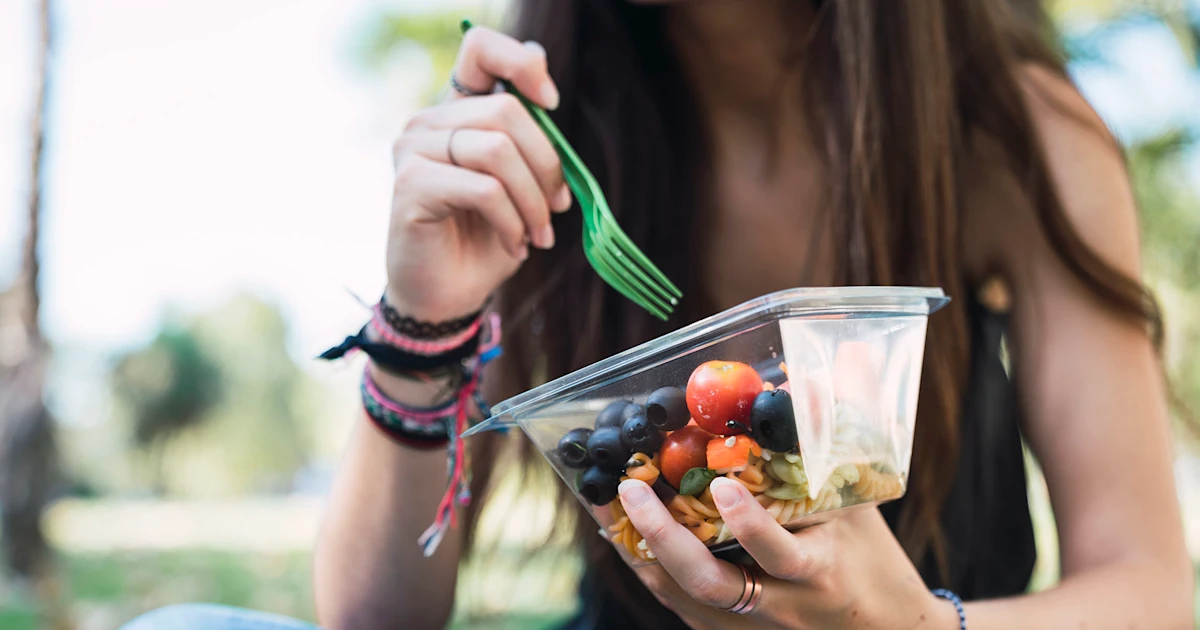 Diet Ketat Bisa Bikin Depresi? Ini Fakta Mengejutkan dan Cara Makan Sehat!