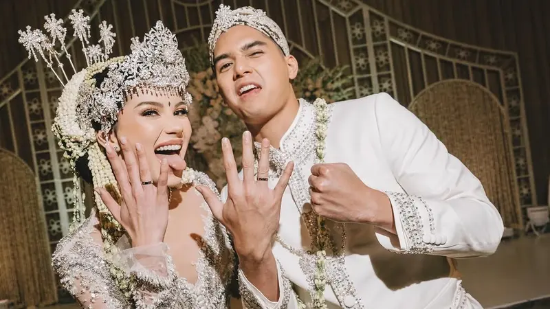 Cetar Membahana! Alyssa Daguise Pakai Kalung Berlian Langka di Hari Pernikahannya dengan Al Ghazali 