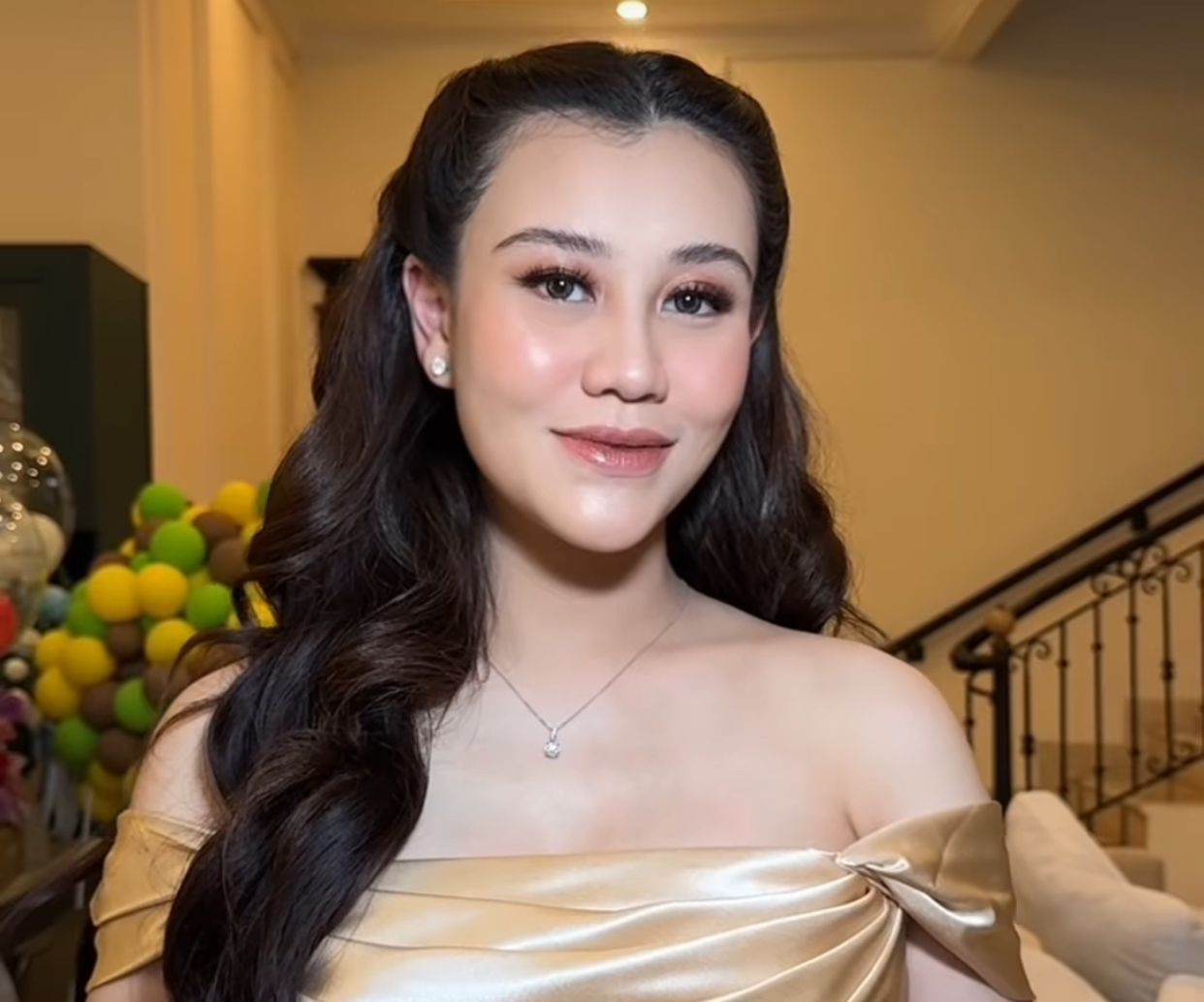 3 Hari Setelah Lahiran, Aaliyah Massaid Tampil Flawless Hadiri Resepsi Al Ghazali dan Alyssa Daguise
