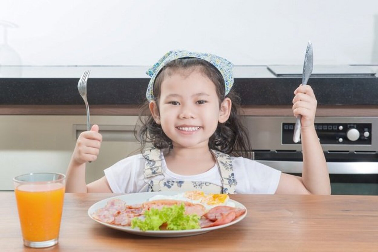 8 Nutrisi yang Wajib Dipenuhin Buat Tumbuh Kembang Anak, Jangan Sampai Terlewat