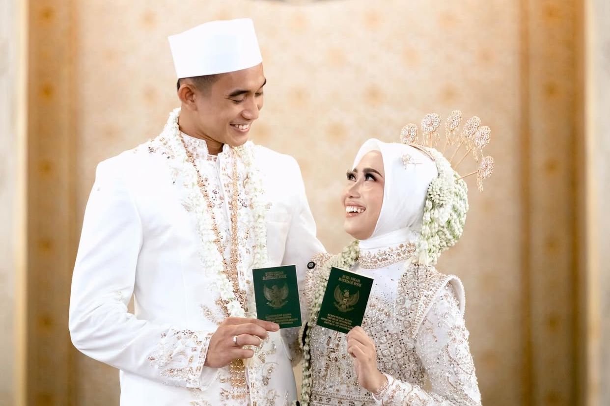 Akad Penuh Pesona, Rizky Ri...