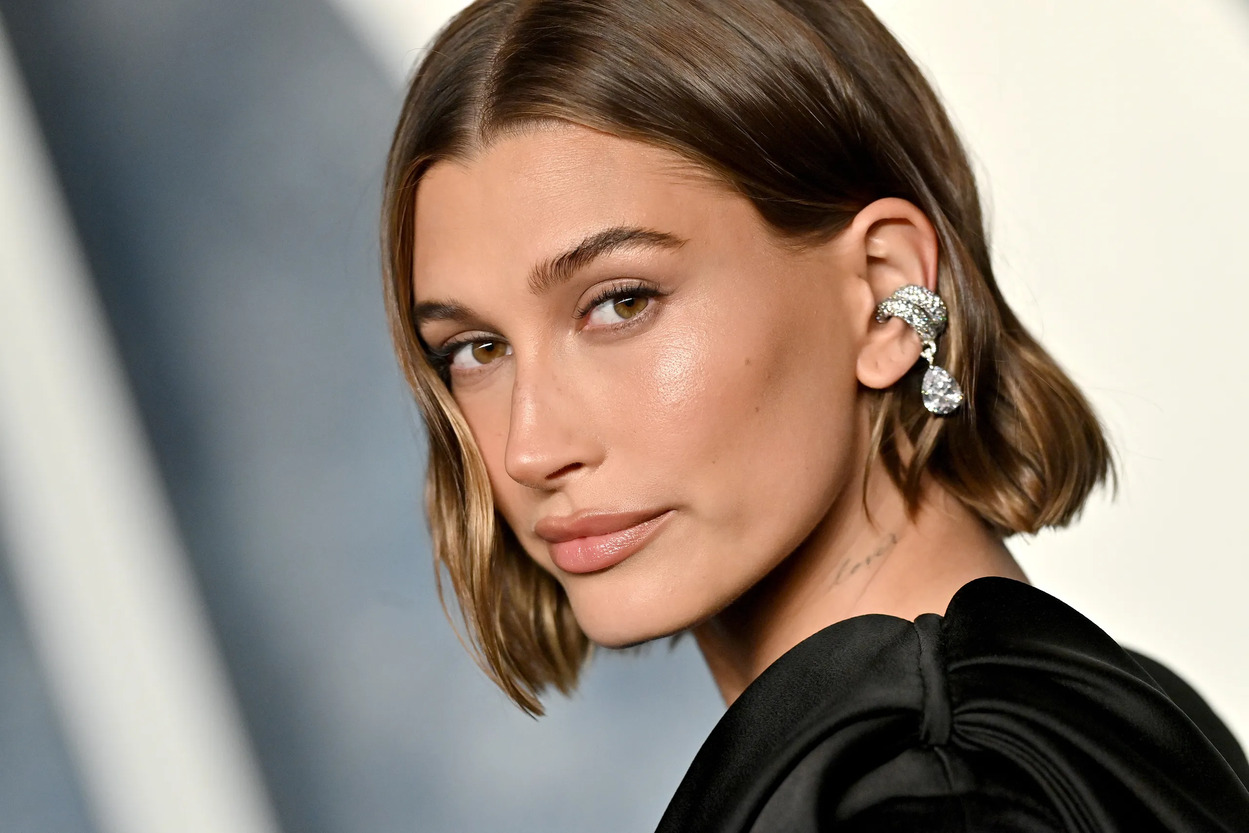 Hailey Bieber Kepergok Nong...