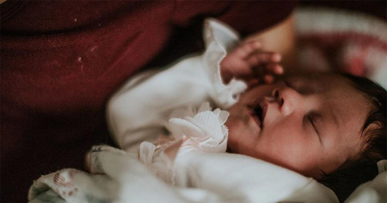 Cek Fakta: Katanya Bayi yang Lahir Caesar Lebih Gampang Kena Penyakit? Ini Alasannya