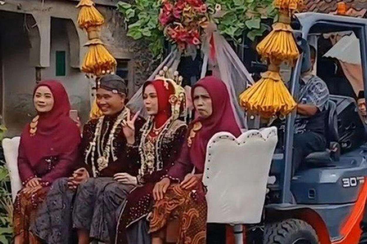Anti Mainstream, Pasangan P...