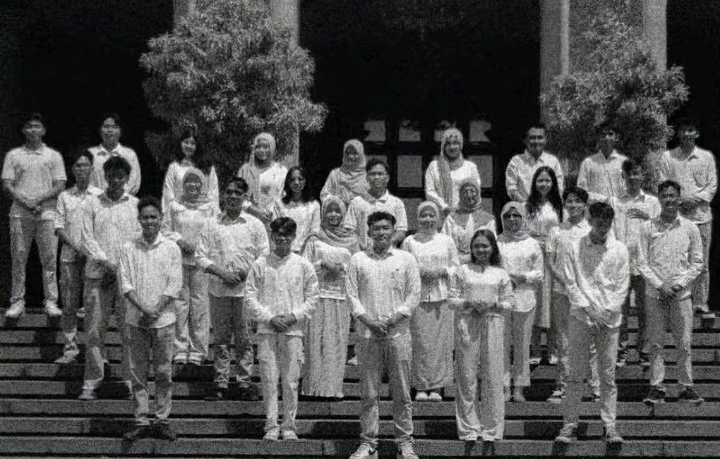  Tragedi di Tengah Pengabdi...