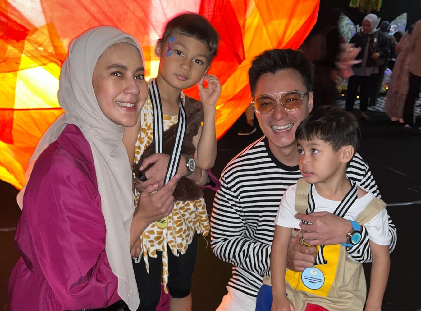 Tampil Kompak! Baim Wong da...