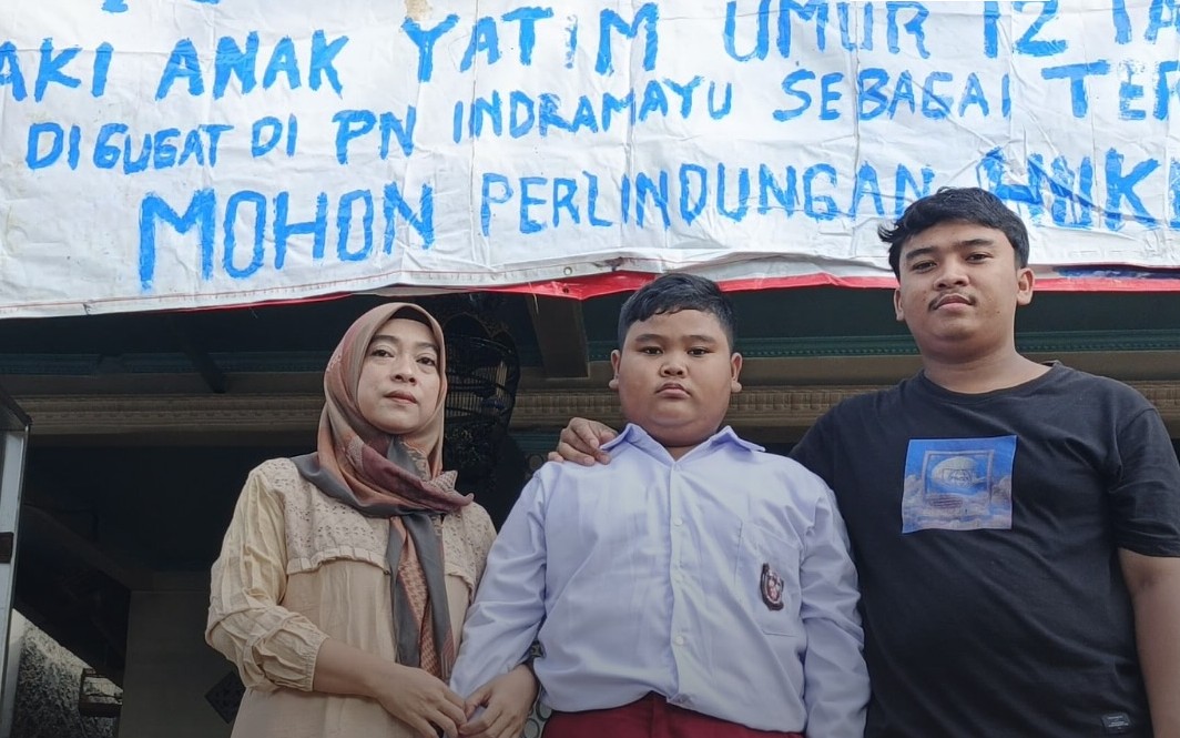 Kakek dan Nenek Gugat Cucu ...