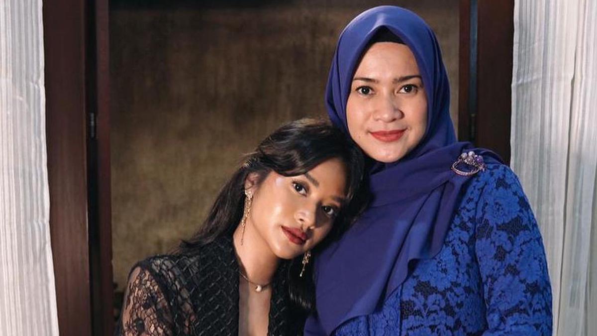 Anak Semata Wayang Dilamar,...