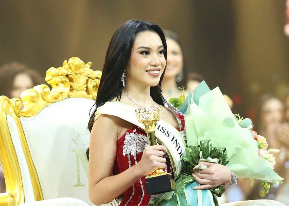 Menang Miss Indonesia Berka...