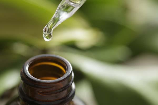 Tea Tree Oil untuk Jerawat:...