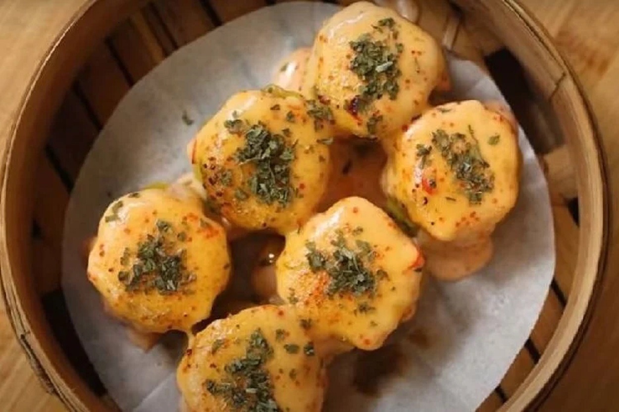 Cuma Butuh Kulit Pangsit & Mayones, Bisa Bikin Dimsum Mentai Seenak di Mall!” Meta Deskripsi gbr