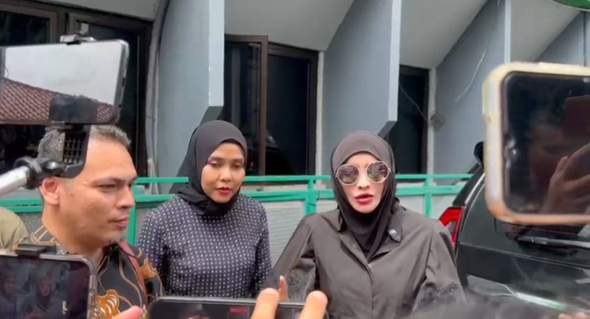 Fakta Mengejutkan! Doktif Bongkar Reza Gladys Jual Produk Modal Rp70 Ribu Jadi Rp1,5 Juta, Sebut Mencoreng Profesi Dokter