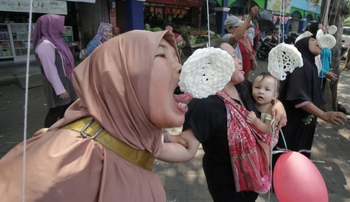 10 Ide Lomba 17 Agustus Super Seru untuk Ibu-Ibu, Bikin Ngakak dan Kompak Sekampung!