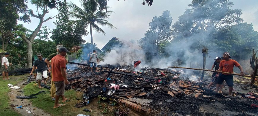 Rumah Hangus Terbakar, Keluarga di Lampung Timur Kehilangan Seisi Rumah