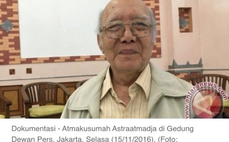 Atmakusumah Astraatmadja, Bapak Pers Indonesia, Berpulang di Usia 86 Tahun
