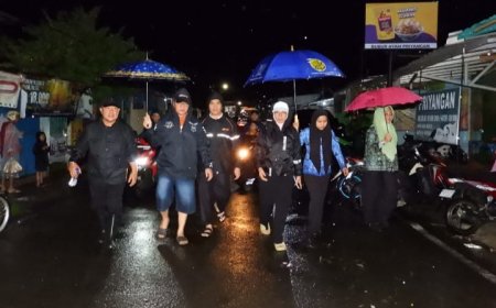 Pasca Banjir, Walikota Bandar Lampung Eva Dwiana Salurkan Bantuan