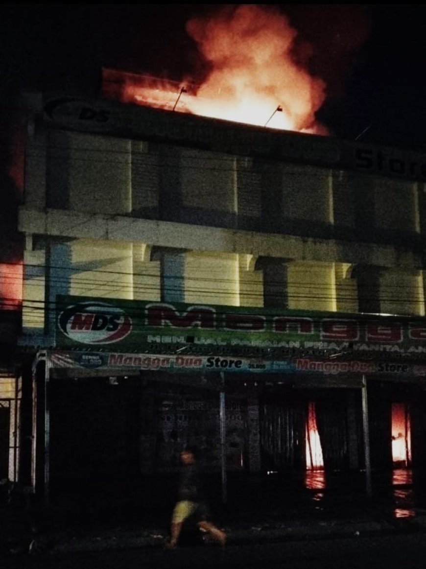 Api Mengamuk di Mangga Dua Store, Way Jepara!