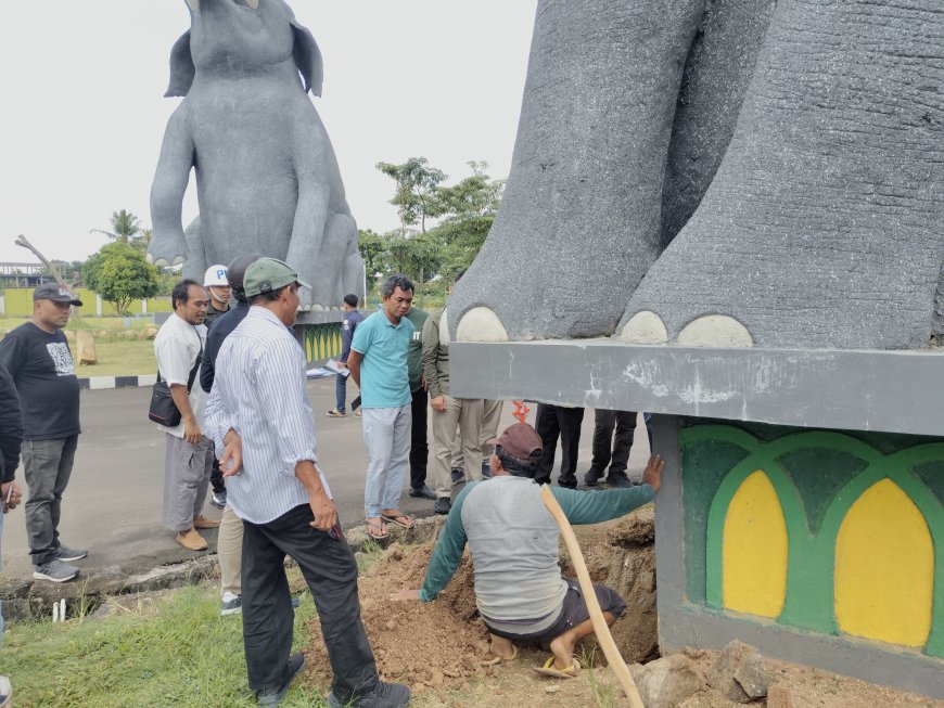 Dugaan Korupsi Gerbang Rumah Dinas Bupati Lampung Timur, Penyidik Kejati Lampung Cek Kondisi Reel Lapangan