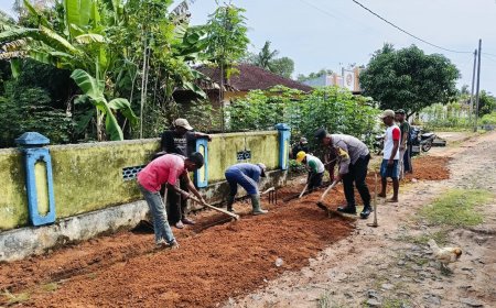Gotong Royong Bersihkan Desa Toto Mulyo, Wujudkan Lingkungan Bersih dan Nyaman